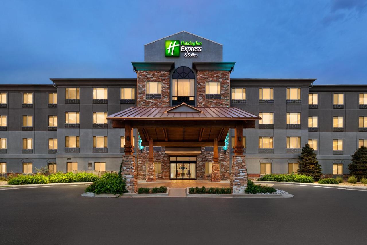 Holiday Inn Express & Suites Denver Airport By Ihg Екстериор снимка
