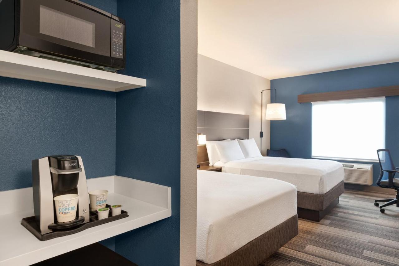 Holiday Inn Express & Suites Denver Airport By Ihg Екстериор снимка